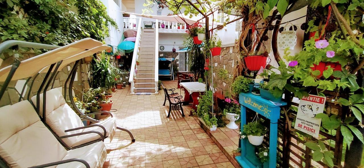 Vila Traian Si Teodora Костинешти Экстерьер фото